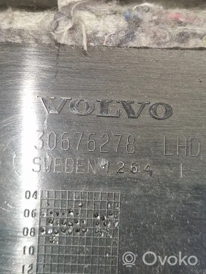 Volvo V70 Glove box 30676278