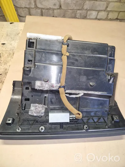 Volvo V70 Glove box 30676278