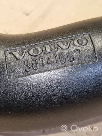 Volvo V70 Tube d'admission de tuyau de refroidisseur intermédiaire 30741667