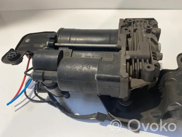 BMW X5 E70 Compressore/pompa sospensioni pneumatiche 08866879