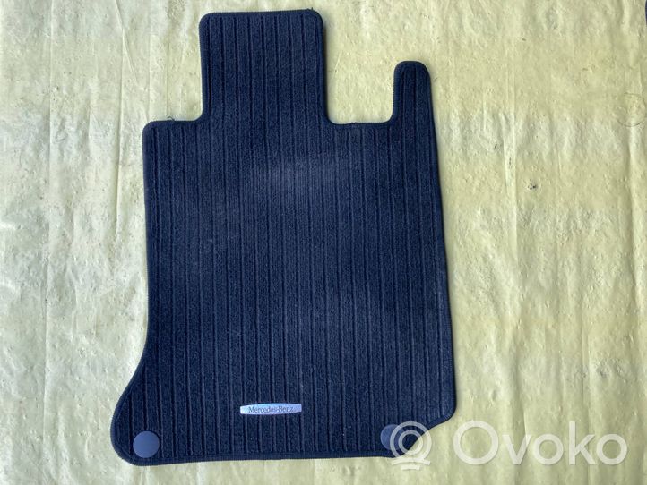 Mercedes-Benz C AMG W204 Set di tappetini per auto A2076801748