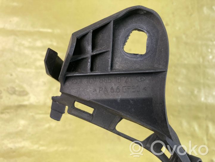 Mercedes-Benz B W245 Staffa angolare del supporto di montaggio del paraurti A1698851321