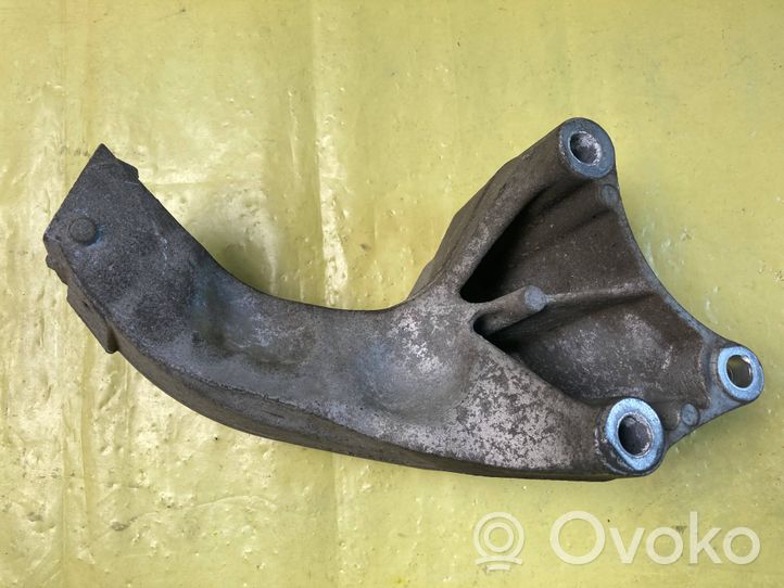 Mercedes-Benz B W245 Gearbox mounting bracket A1692410601