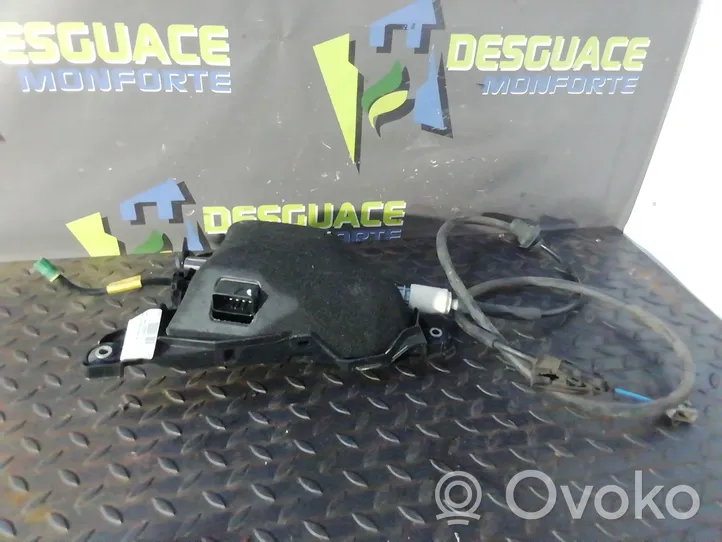 Citroen C4 Grand Picasso Rankinio stabdžio jungtukas 9684898480