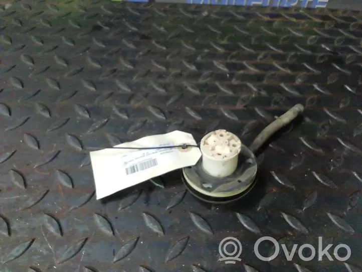 Mitsubishi Montero Pompe à carburant MB595490