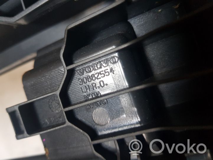 Volvo XC90 Etumatkustajan istuimen kisko 