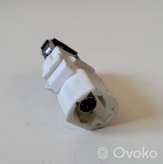 BMW 5 G30 G31 Connettore plug in USB 939050101