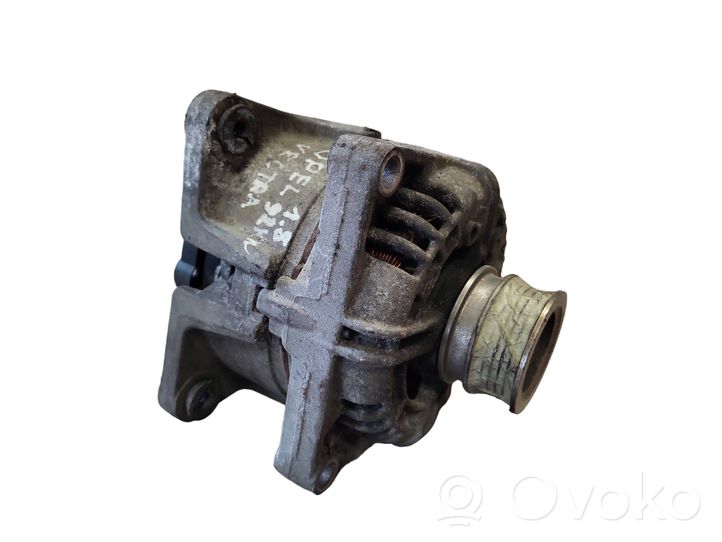 Opel Zafira B Generatore/alternatore 0124425020