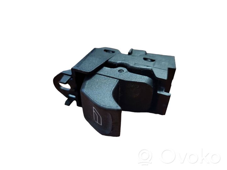 Volvo XC70 Electric window control switch 30773272