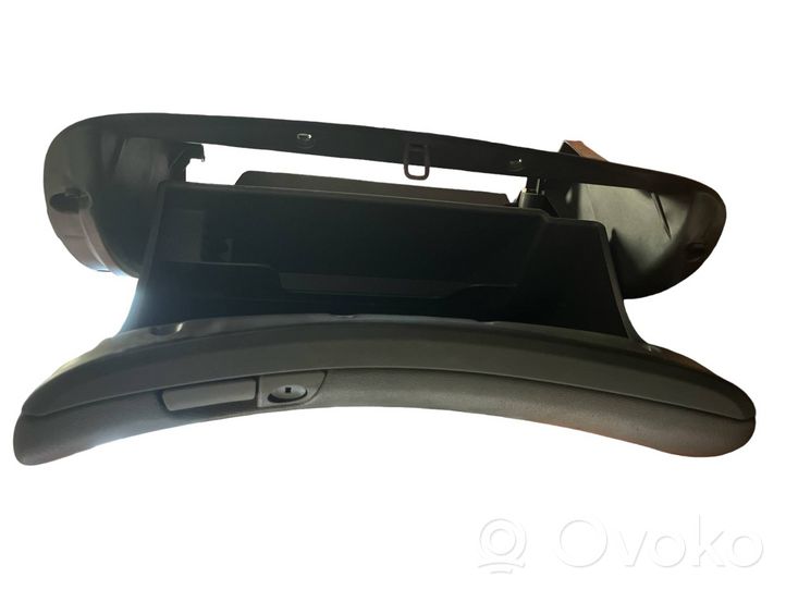 Volvo V70 Glove box 8650374