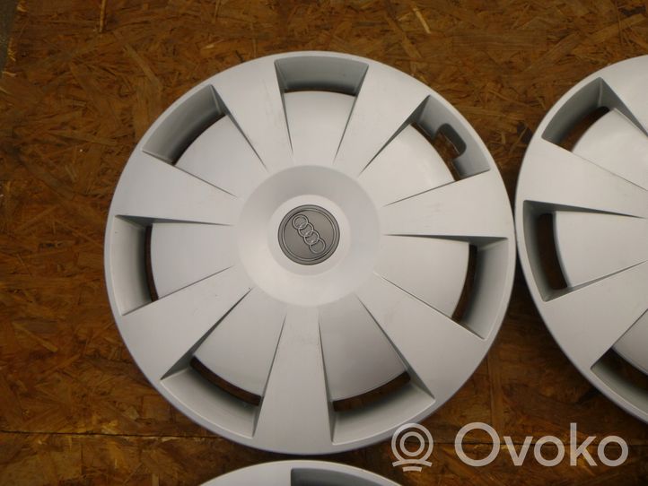 Audi A3 S3 8V R16 wheel hub/cap/trim 8V0601147C