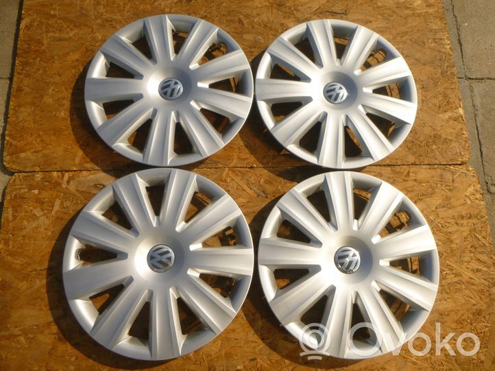 Volkswagen Sharan R16 wheel hub/cap/trim 7N0601147