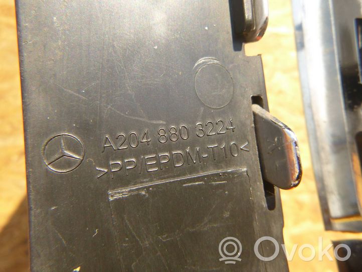 Mercedes-Benz C W204 Mascherina inferiore del paraurti anteriore A2048803224