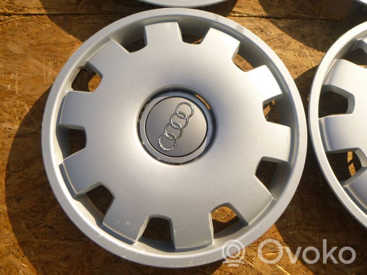 Audi A3 S3 8L R16 wheel hub/cap/trim 4B0601147D