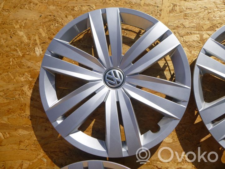 Volkswagen Touran III R16 wheel hub/cap/trim 5TA601147