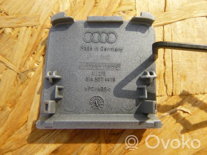 Audi Q2 - Zaślepka haka holowniczego zderzaka tylnego 81A807441B