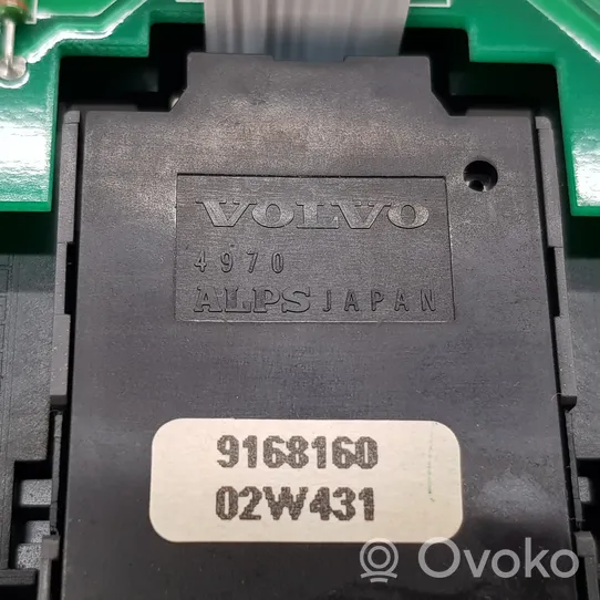 Volvo V70 Éclairage lumière plafonnier avant 031000007853