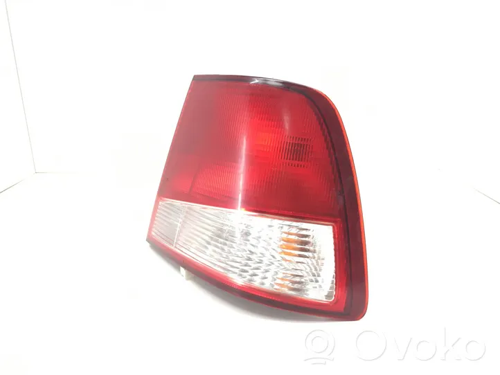 Hyundai Accent Lampa tylna R92402252