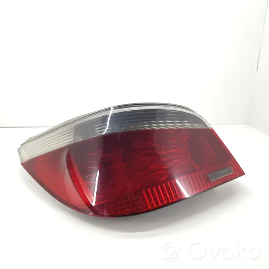 BMW 5 E60 E61 Rear/tail lights 6942701