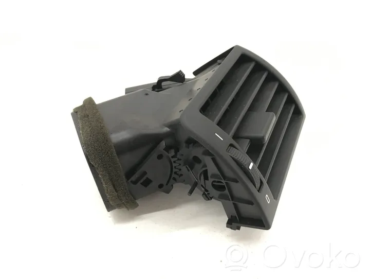 BMW 3 E46 Lango oro grotelės 8361898