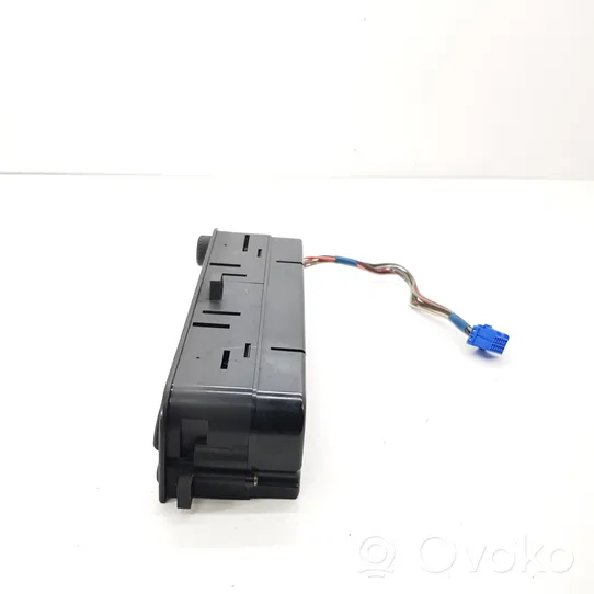 Jaguar XK8 - XKR Interior fan control switch LJA7690BB