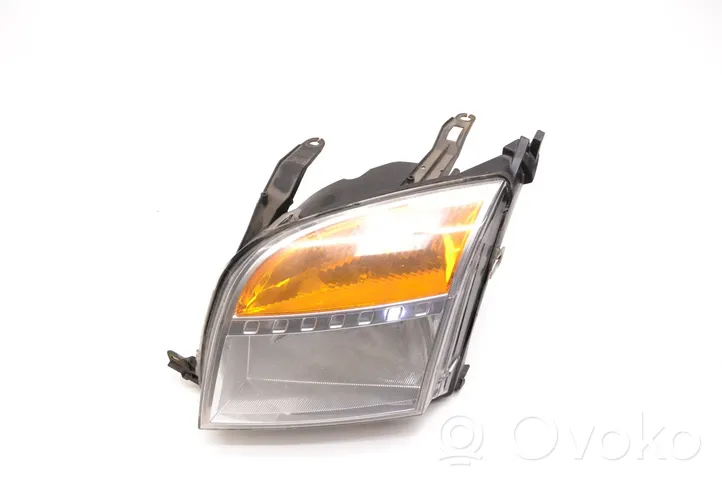 Ford Fusion Lampa przednia 24689700L