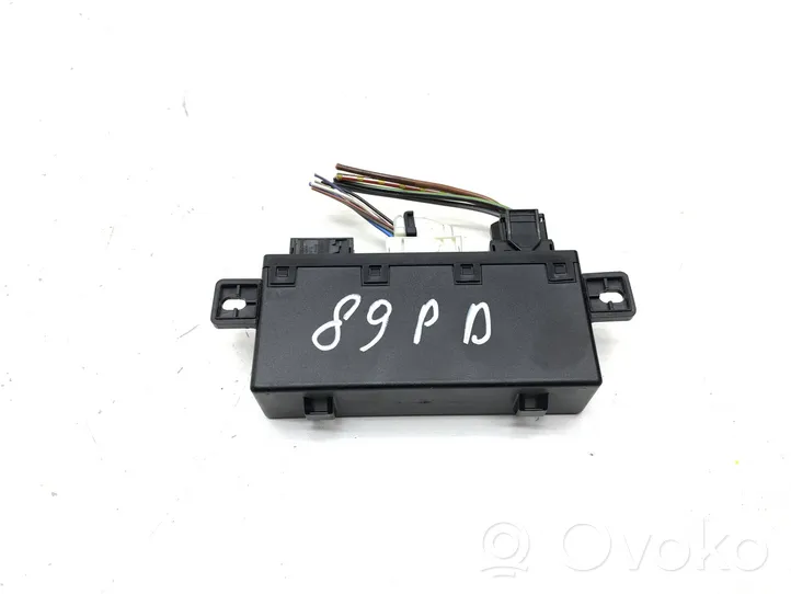 BMW 5 E39 Central body control module 5DK00704816