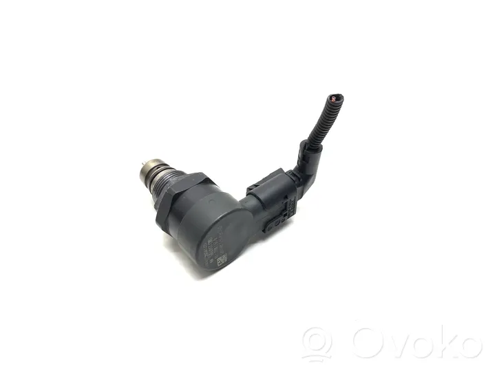 BMW 5 E60 E61 Sensore di pressione del carburante 0281002738