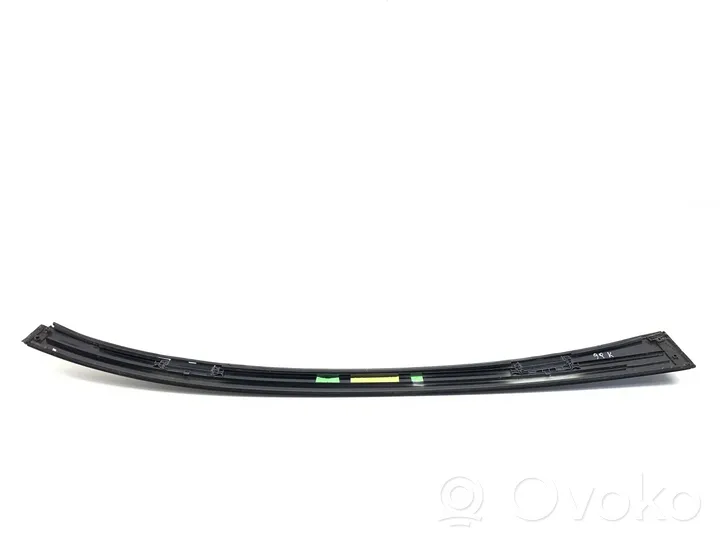 Mercedes-Benz E A207 Katon muotolistan suoja A2076900780