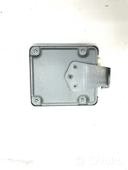 Toyota Prius (XW50) Central body control module 10R048634