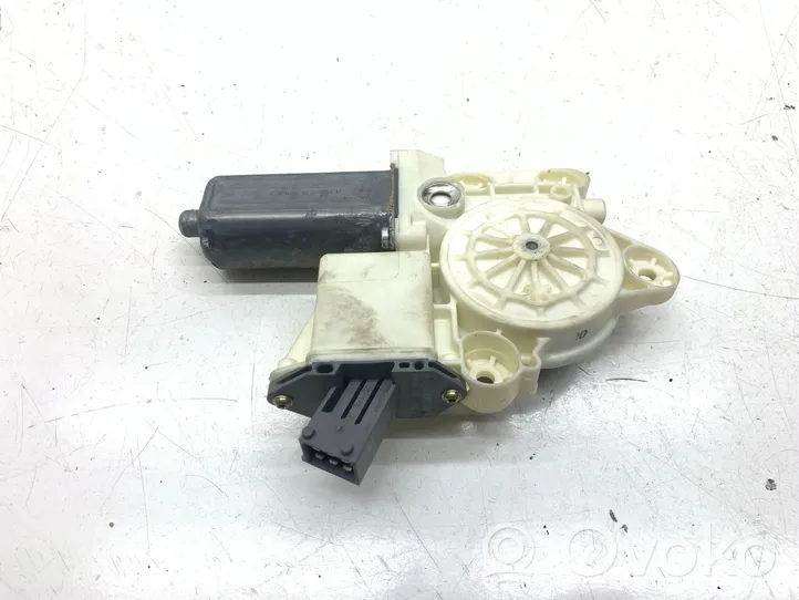 Toyota Avensis T250 Elektryczny podnośnik szyby drzwi przednich 6981005050