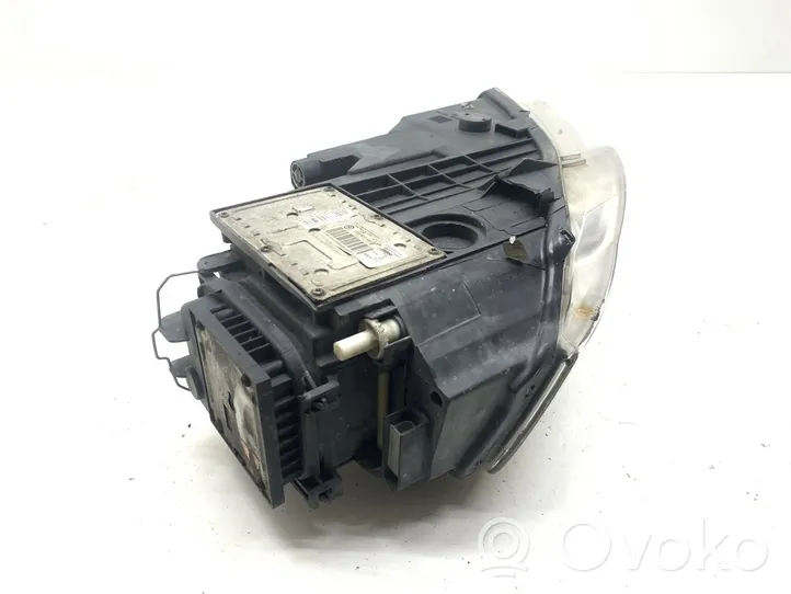 Volkswagen PASSAT B6 Phare frontale 3C0941751G