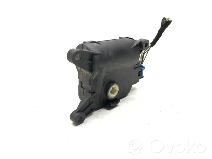 Volkswagen PASSAT B6 Intake manifold valve actuator/motor 0132801362