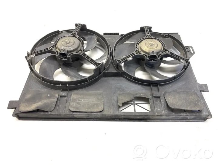 Jaguar XK8 - XKR Radiator cooling fan shroud 8240168