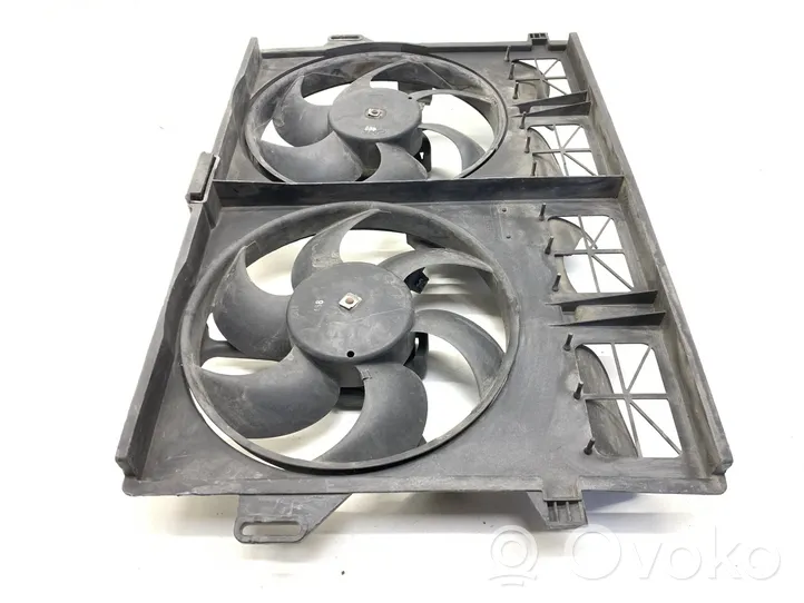 Jaguar XK8 - XKR Radiator cooling fan shroud 8240168