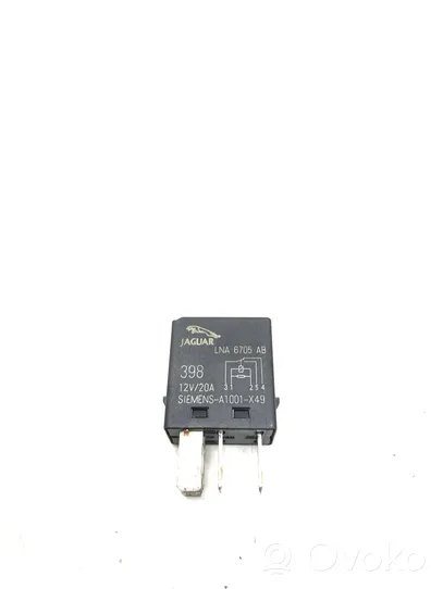 Jaguar XK8 - XKR Other relay LNA6705AB