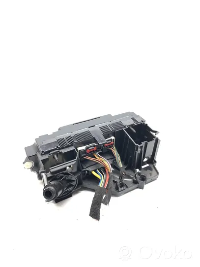 Volkswagen PASSAT B6 Interrupteur ventilateur 