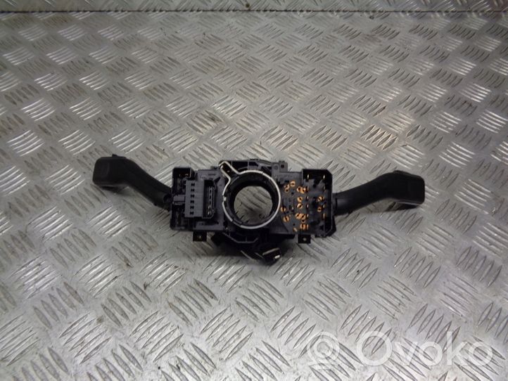 Volkswagen Golf IV Interruttore fari e tergicristallo 8L0953513G