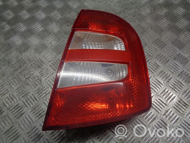 Skoda Fabia Mk1 (6Y) Lampy tylne / Komplet 6Y6945096B