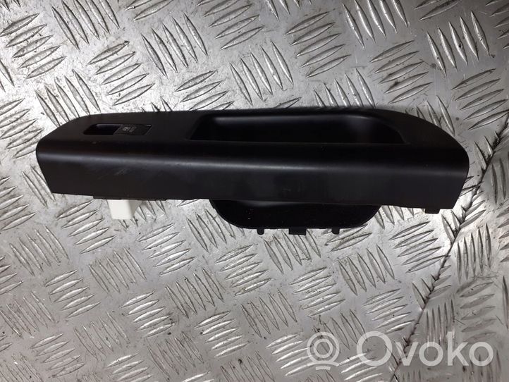 KIA Ceed Quarter vent window switch 82361-1H000