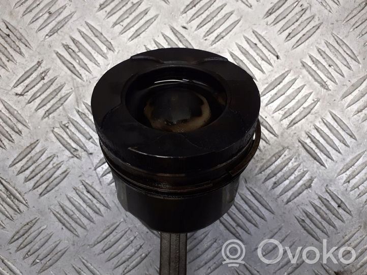 Toyota Avensis T250 Piston BRAK