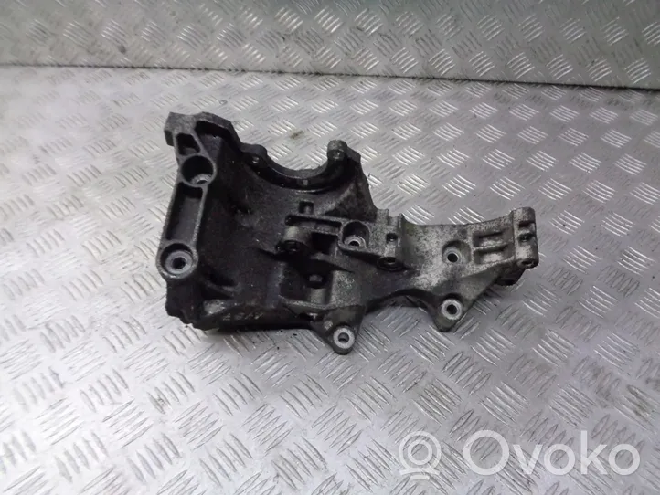 Audi A4 S4 B7 8E 8H Mocowanie alternatora 036903143