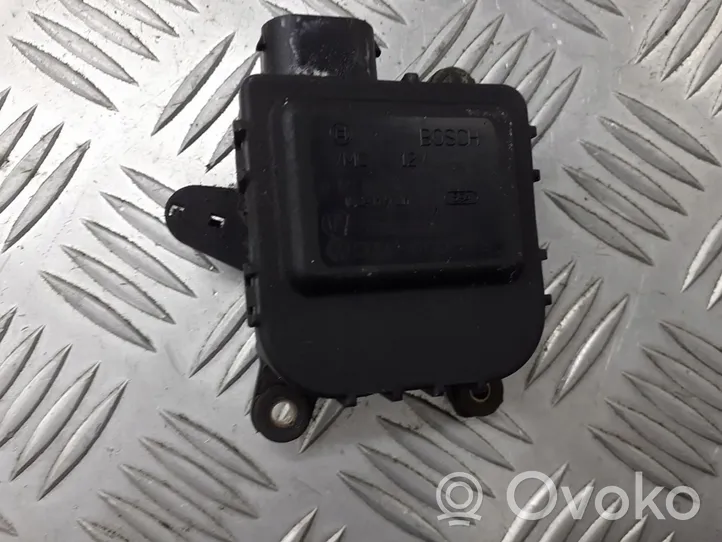 Audi A4 S4 B5 8D Motorino attuatore ricircolo aria dell’A/C 0132801149