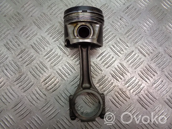 Audi A3 S3 8P Piston 