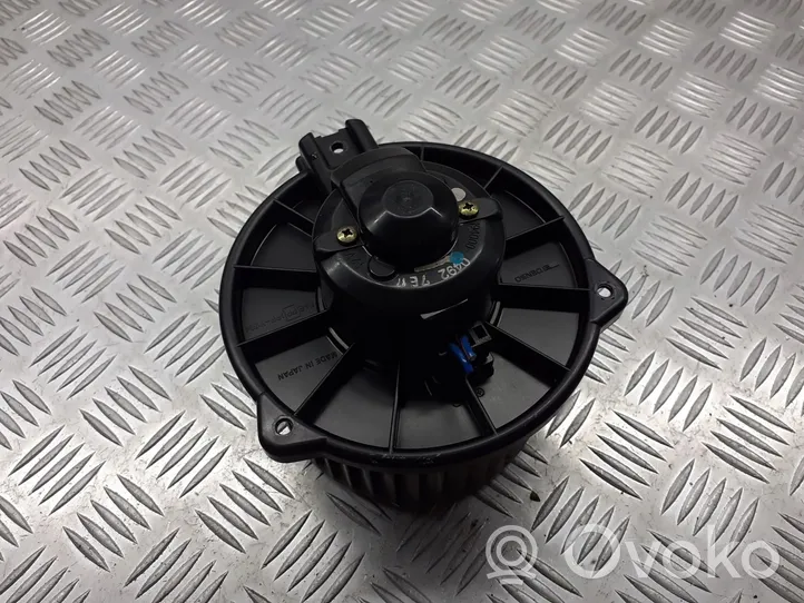 Daihatsu Cuore Moteur de ventilateur porte avant 194000-0492