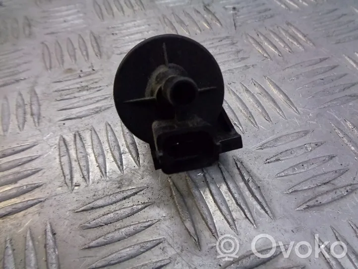 Opel Corsa C Vacuum valve 09129886