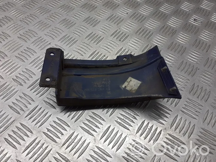 Opel Zafira A Listwa pod lampę tylną 90580804