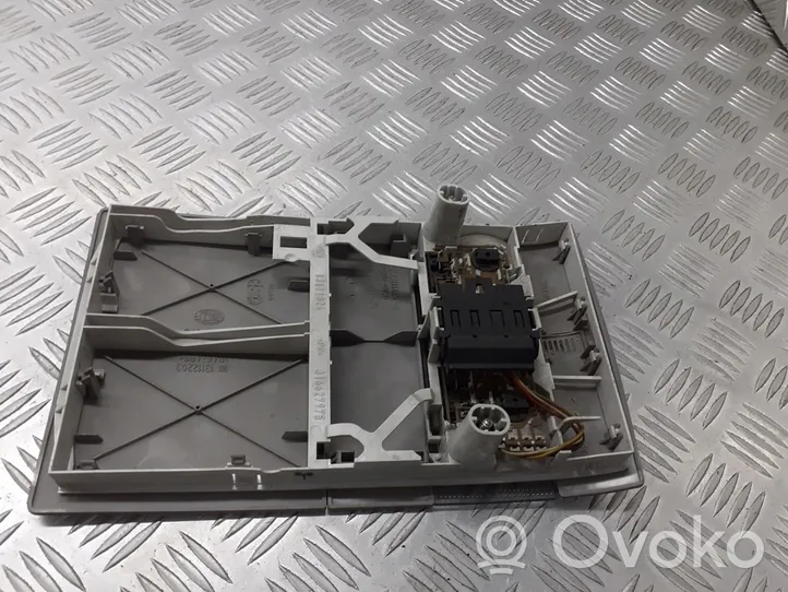 Opel Astra H Panel oświetlenia wnętrza kabiny 31111824