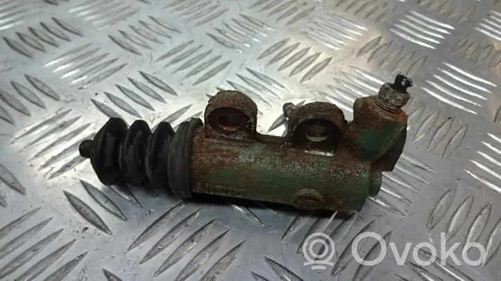 Toyota Corolla E120 E130 Pomocniczy cylinder łożyska wciskowego sprzęgła 