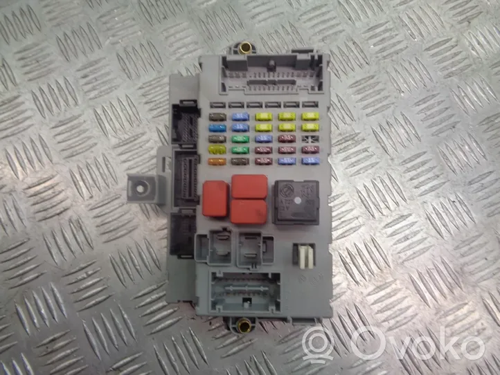 Fiat Croma Couvercle de boîte à fusibles 406626